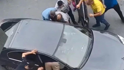 İstanbul'da skandal görüntüler: Galericiler polis dövdü