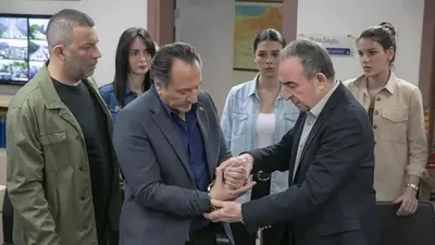 Bir devrin sonu... Şevket Çoruh Arka Sokaklar'a veda etti