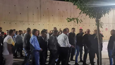MHP'li belde belediye başkanının aracına silahlı saldırı: Meclis üyesi yaralandı