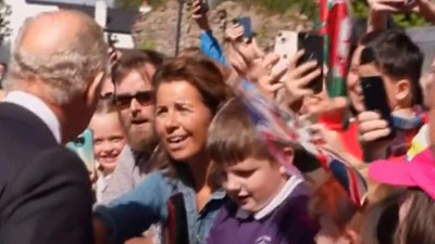 İngiltere'de kriz! Yeni krala şok protesto!