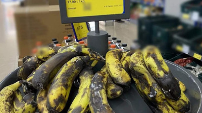 Zincir markette skandal! ''Yerli muz'' diye indirimle ''çöp'' sattılar