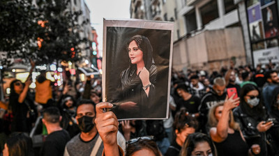İran'da tansiyon düşmüyor! Ölü sayısı 8'e yükseldi