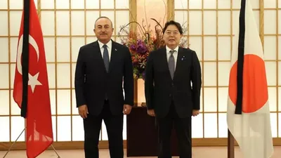 Bakan Çavuşoğlu, Japon mevkidaşı ile görüştü