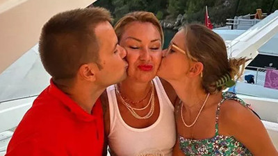 Pınar Altuğ kızı Su ile pozlarını paylaştı