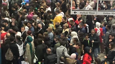 Marmaray’da vatandaşı isyan ettiren arıza