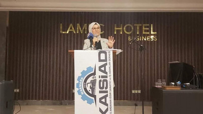 AK Parti vekili İYİ Partili vekil ile aynı kareye girmek istemedi