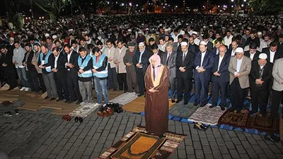 Ayasofya'da namaz kıldıran Kabe imamına hapis şoku
