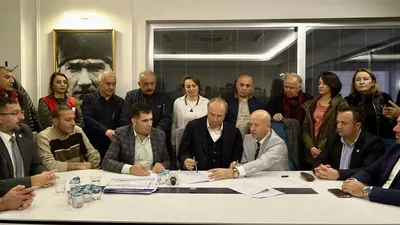 Zafer işçilerin! Belediyedeki kriz, gece atılan imzayla bitti