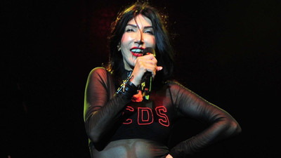 Hande Yener: Ben bir tek size bayılıyorum