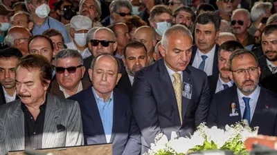 Halit Kıvanç'ın oğlundan Orhan Gencebay'a tepki: ''Yahu ne ayıp''