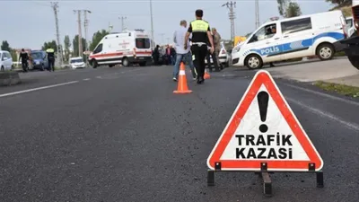 Saadet Partilileri taşıyan araç kaza yaptı: Yaralılar var