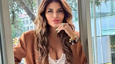 ''Avukatlığa döndüm'' demişti! Ebru Polat iç çamaşırlı pozuyla OnlyFans linki paylaştı