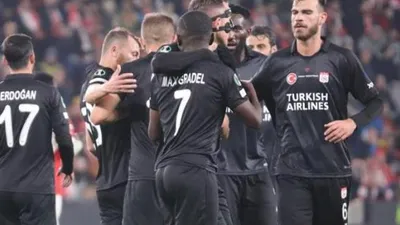 Sivasspor, UEFA Avrupa Konferans Ligi'ni lider bitirdi