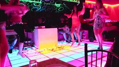 Pavyonda ödenen hesaplar sosyal medyada gündem oldu!