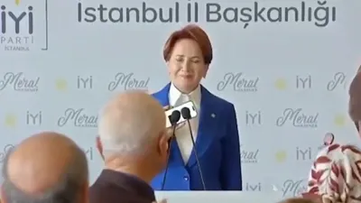 Akşener gözyaşlarına hakim olamadı