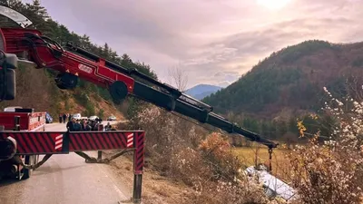 Öğrencileri taşıyan minibüs kaza yaptı