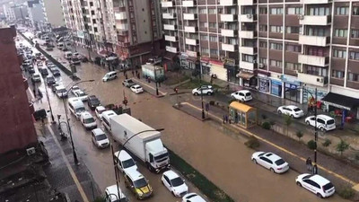 İki ilimiz sağanak yağışa teslim! Evleri su bastı