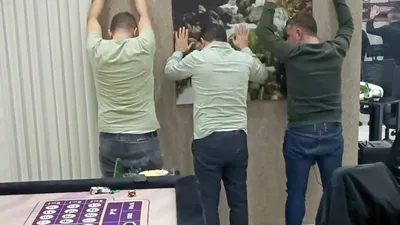 Kumarhaneye çevrilen villaya şok baskın