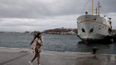 İstanbul'da deniz ulaşımına fırtına engeli: Bazı seferler iptal