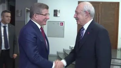 Kılıçdaroğlu ile Davutoğlu bir araya geldi