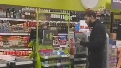 Kasiyere ''Başın niye açık'' diyen Fas uyruklu şahıs marketten kovuldu