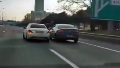 İstanbul trafiğinde akıl almaz magandalık kamerada