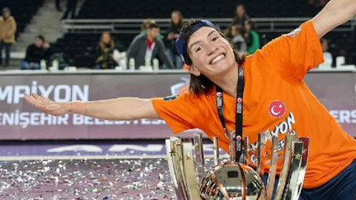 Yıldız basketbolcudan Messi göndermesi!