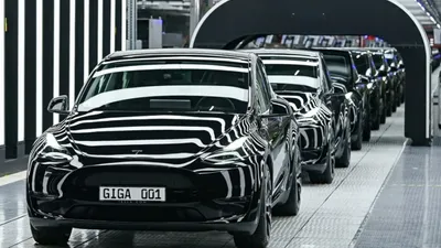 Satışları düşen Tesla, fiyatları indirdi