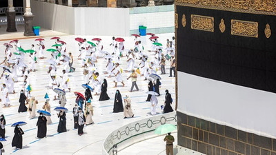 Hac ibadetinde yaş ve sayı kısıtlamasını kaldırdı