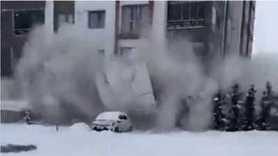 Bir yıl önce yapılmış lüks apartman yerle bir oldu