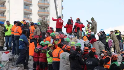 TÜSİAD'tan deprem bölgesine dev yardım