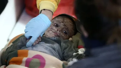 105'inci saatte çifte mucize! Abi kardeş kurtarıldılar