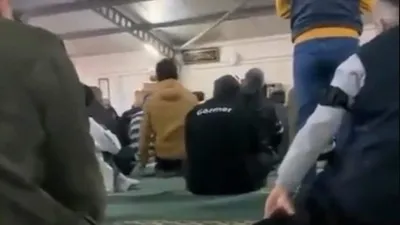 İmam, Cuma hutbesinde Haluk Levent ve Oğuzhan Uğur'u hedef aldı