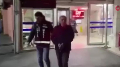 Depremde yıkılan binaların 3 müteahhidi tutuklandı