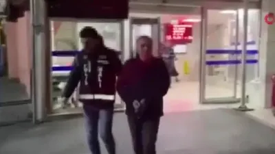 Depremde yıkılan binaların 3 müteahhidi tutuklandı