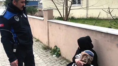 İşte hepimizi böyle kandırıyorlar! Kucağındaki bebek bakın ne çıktı
