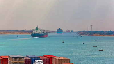 MSC İstanbul Süveyş Kanalı'nda karaya oturdu