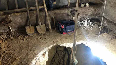 Define kazısına suçüstü!