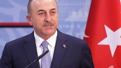 Bakan Çavuşoğlu Yunan mevkidaşı ile görüştü