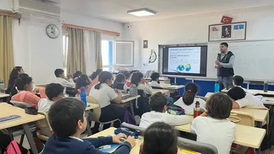 Bodrum'da belediye ekipleri bilinçli nesiller için harekete geçti