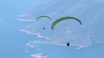 Antalya'da paraşüt faciası! Denize düştüler