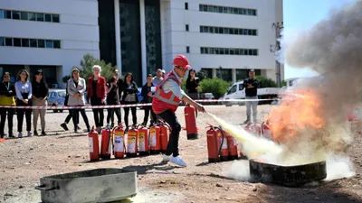 Konyaaltı Belediyesi personeline uygulamalı afet eğitimi