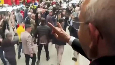 Kılıçdaroğlu'ndan bozkurt selamı