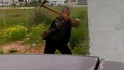 Bir ev sahibi şiddeti daha! Elinde kazmayla duvarı yıkıp, asma kilit taktı