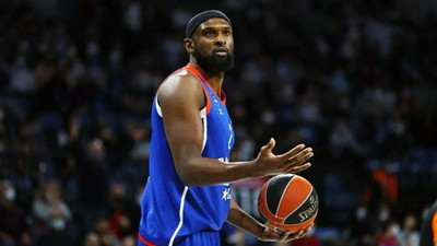 Anadolu Efes’in yıldızı hastanelik oldu
