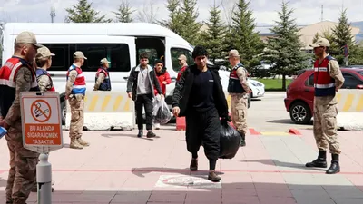 227 Afgan göçmen sınır dışı edildi