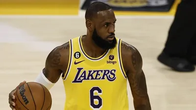LeBron James'ten dikkat çeken açıklama: Basketbolu bırakıyor mu?