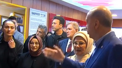 Erdoğan oy kullanırken kavga çıktı! Olay görüntüler