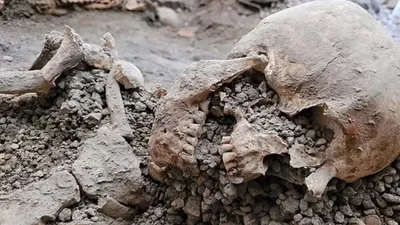 Pompei'de 3 kişiye ait kalıntılar keşfedildi
