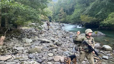 16 terörist sınırdan kaçmak isterken yakalandı